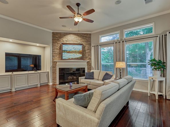 58 W Shale Creek Circle, The Woodlands TX 77382