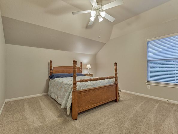 58 W Shale Creek Circle, The Woodlands TX 77382