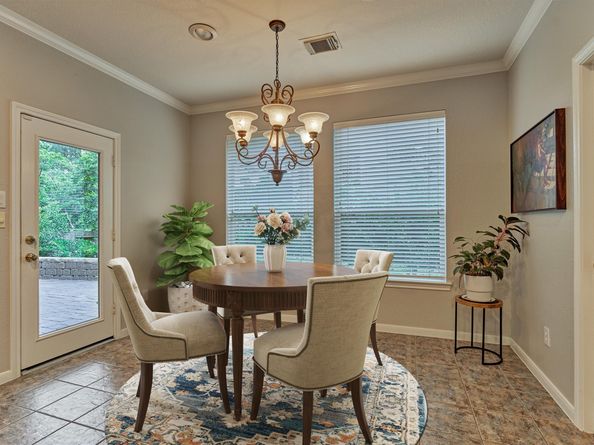 58 W Shale Creek Circle, The Woodlands TX 77382