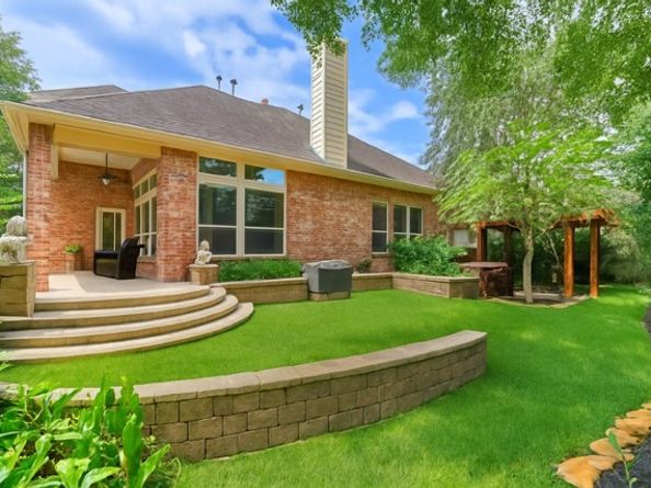 58 W Shale Creek Circle, The Woodlands TX 77382