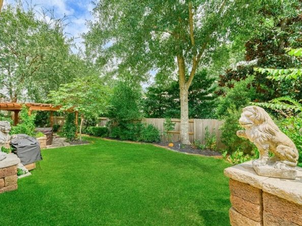 58 W Shale Creek Circle, The Woodlands TX 77382