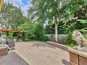 58 W Shale Creek Circle, The Woodlands TX 77382