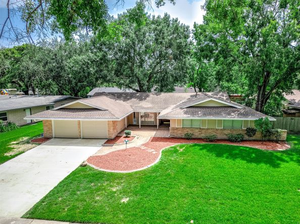 1610 Richvale Lane, Houston TX 77062