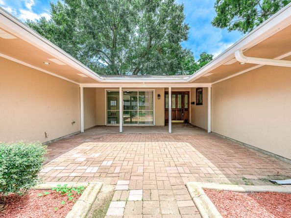 1610 Richvale Lane, Houston TX 77062