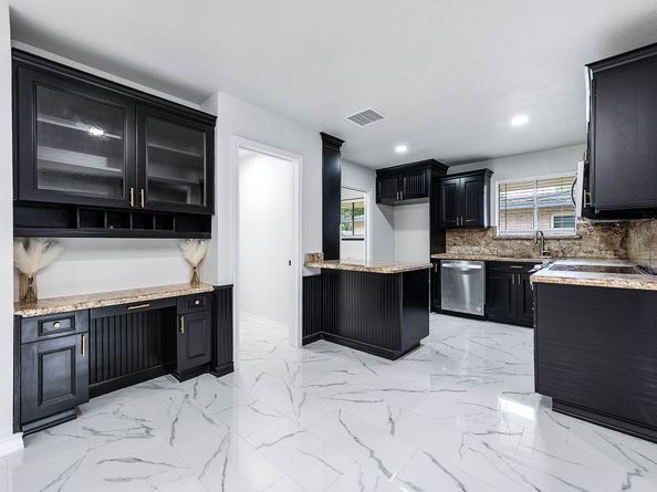 1610 Richvale Lane, Houston TX 77062