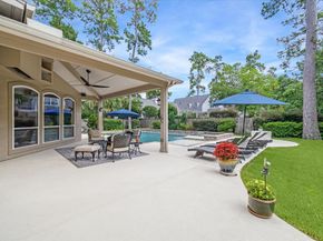 22 Greenway View Trail, Kingwood TX 77339