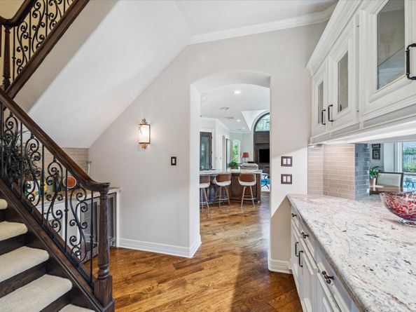 22 Greenway View Trail, Kingwood TX 77339