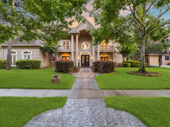 22 Greenway View Trail, Kingwood TX 77339