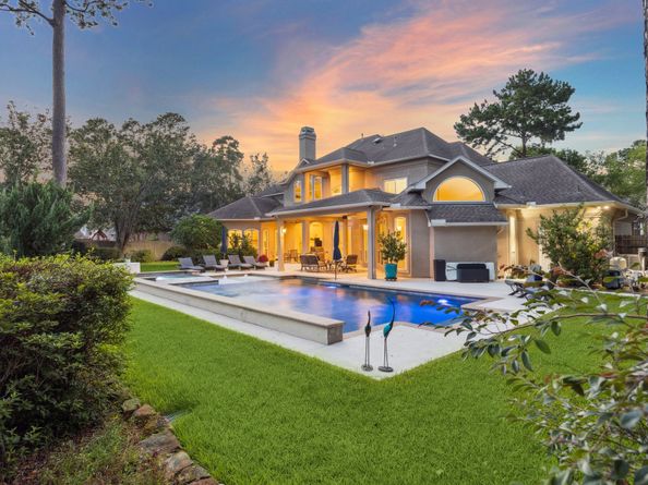 22 Greenway View Trail, Kingwood TX 77339