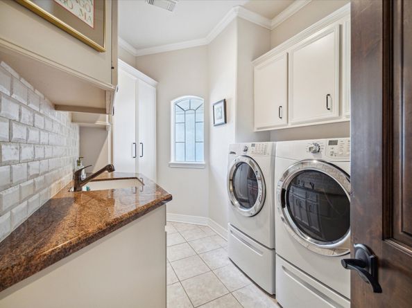 22 Greenway View Trail, Kingwood TX 77339