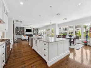 2223 Saxon Drive, Houston TX 77018