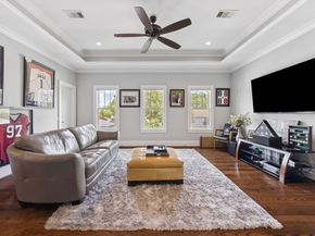 2223 Saxon Drive, Houston TX 77018