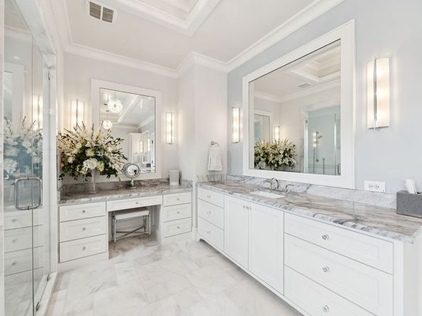 2223 Saxon Drive, Houston TX 77018