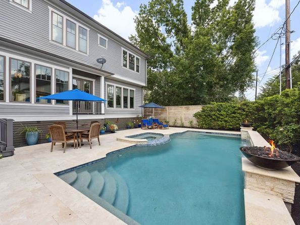 2223 Saxon Drive, Houston TX 77018