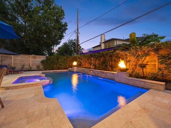 2223 Saxon Drive, Houston TX 77018