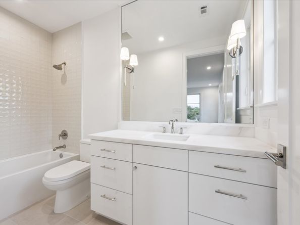 3011 Deal Street, Houston TX 77025