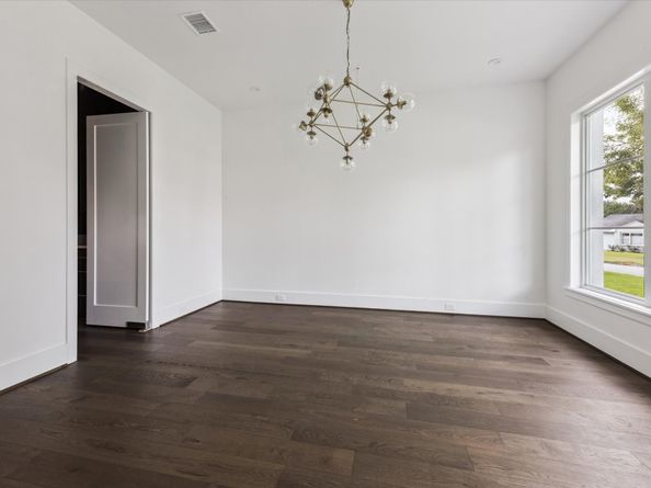 3011 Deal Street, Houston TX 77025