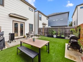 5907 Kiam Street B, Houston TX 77007