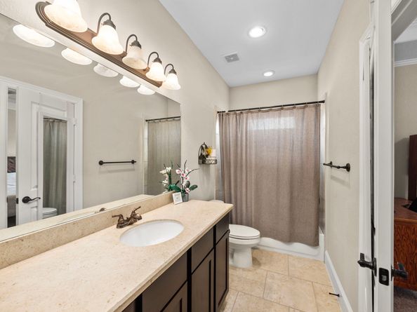 5907 Kiam Street B, Houston TX 77007