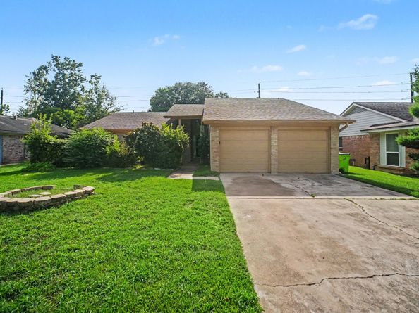 5111 Blueberry Hill Drive, Houston TX 77084