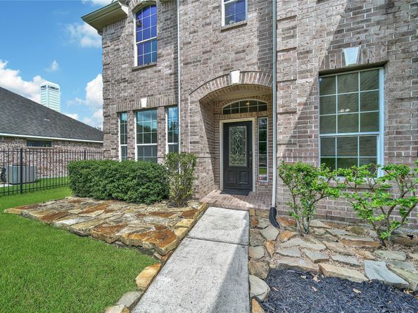 6 Loxanhachee Place, Spring TX 77389