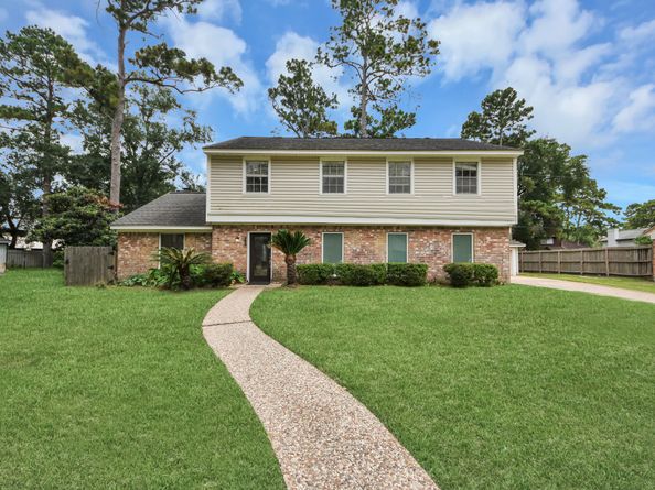 5807 Foresthaven Drive, Houston TX 77066