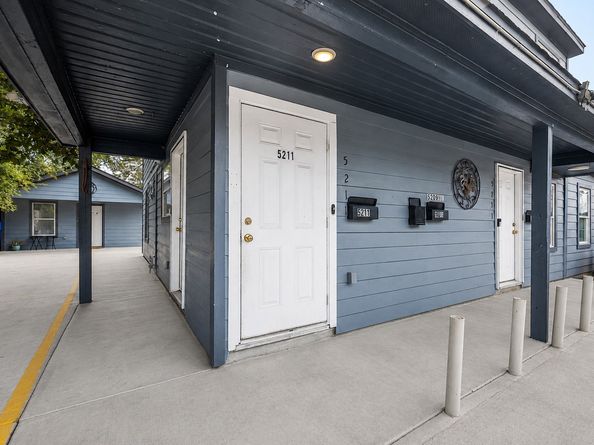 5209 Plum Drive, Houston TX 77087