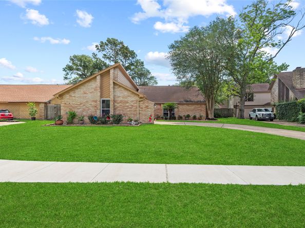 15511 Tumbling Rapids Drive, Houston TX 77084