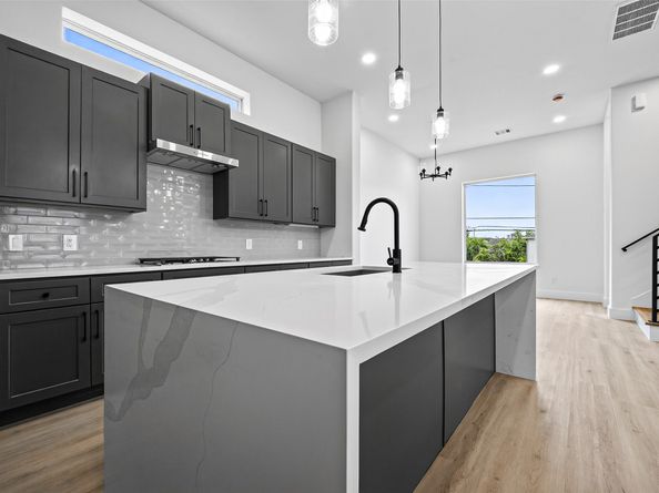 1107 Wilson St, Houston TX 77019