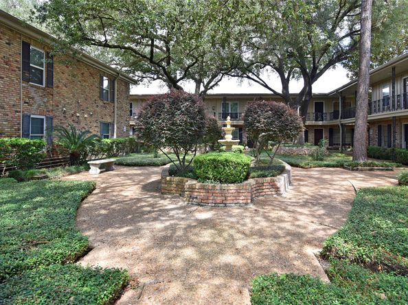 3224 Timmons Lane 112, Houston TX 77027