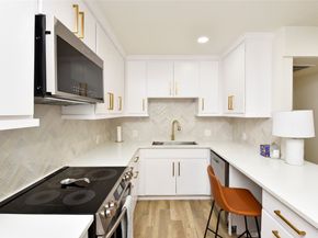 3224 Timmons Lane 112, Houston TX 77027