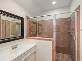 2613 Link Road, Houston TX 77009
