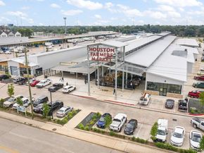 2613 Link Road, Houston TX 77009