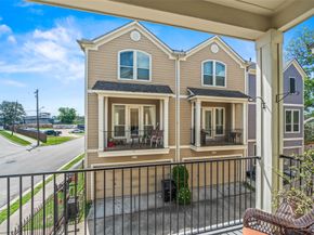 2613 Link Road, Houston TX 77009