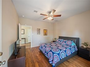 2613 Link Road, Houston TX 77009