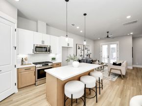 1102 Mansfield Street B, Houston TX 77091