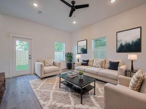 6747 Liverpool Street, Houston TX 77021