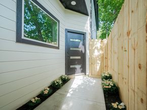 6747 Liverpool Street, Houston TX 77021