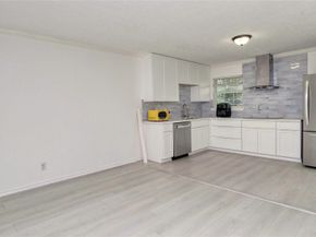 5538 Holly Street 316, Houston TX 77081