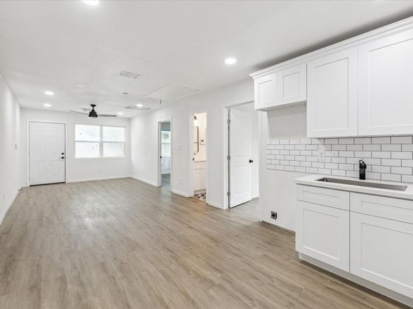 306 E 40th 1/2 Street, Houston TX 77018