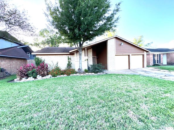 254 Evanston Street, Houston TX 77015