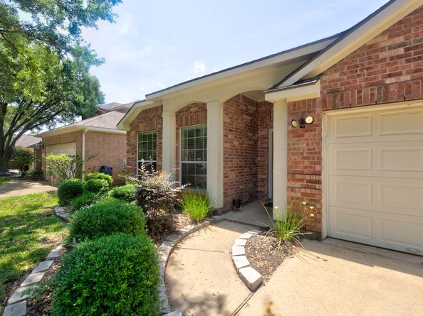 10715 Lyndon Meadows Drive, Houston TX 77095