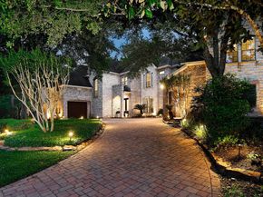 19 Hunnewell Way, The Woodlands TX 77382