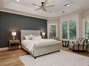 19 Hunnewell Way, The Woodlands TX 77382