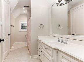 19 Hunnewell Way, The Woodlands TX 77382