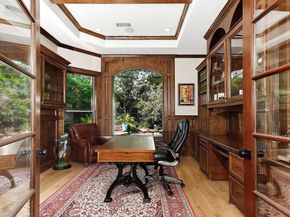 19 Hunnewell Way, The Woodlands TX 77382
