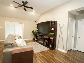 2710 Sockeye Drive, Houston TX 77045