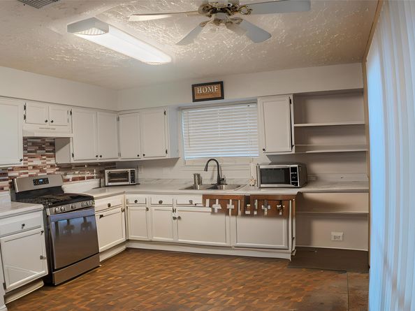 11954 Welshpool Glen Drive, Houston TX 77066