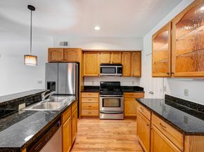 1602 Elgin Street 13, Houston TX 77004