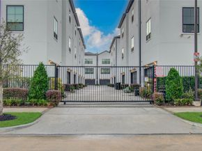 2810 Grand Fountains Drive B, Houston TX 77054